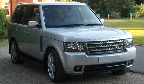 Range Rover Vogue Supercharger in Silver with Black leather interior