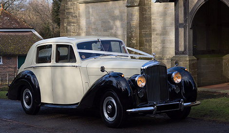 1952 Bentley ‘R’ type Sports in Ivory with Black running boards and Arches and cream leather interior